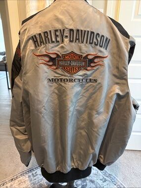 Harley-Davidson Silver and water proof 3x Mens Jacket w/Orange Embroidered Logo